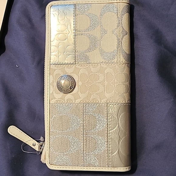 COACH SILVER PATCHWORK SATCHEL With Matching Wallet - Picture 10 of 17